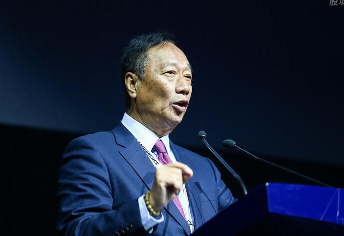 郭台铭在参加活动